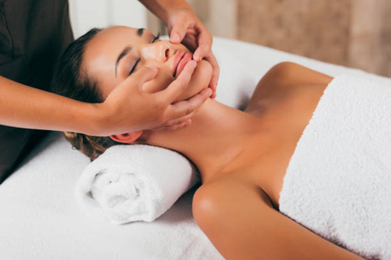 Relaxing Face Massage